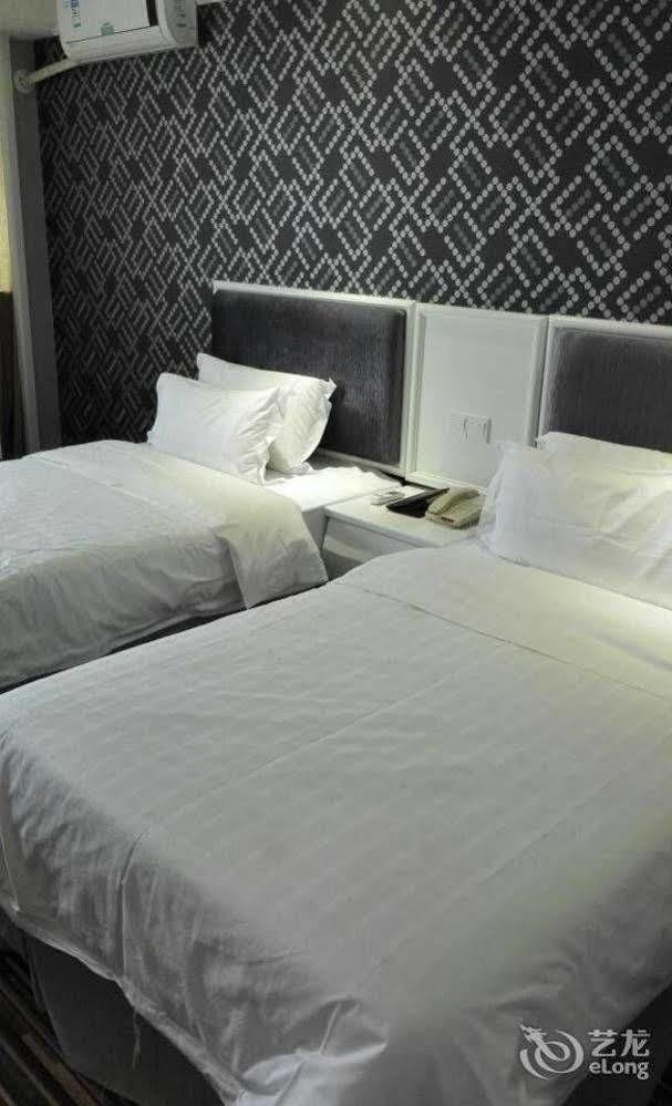 New Zhongxun Business Hotel 岳阳 外观 照片